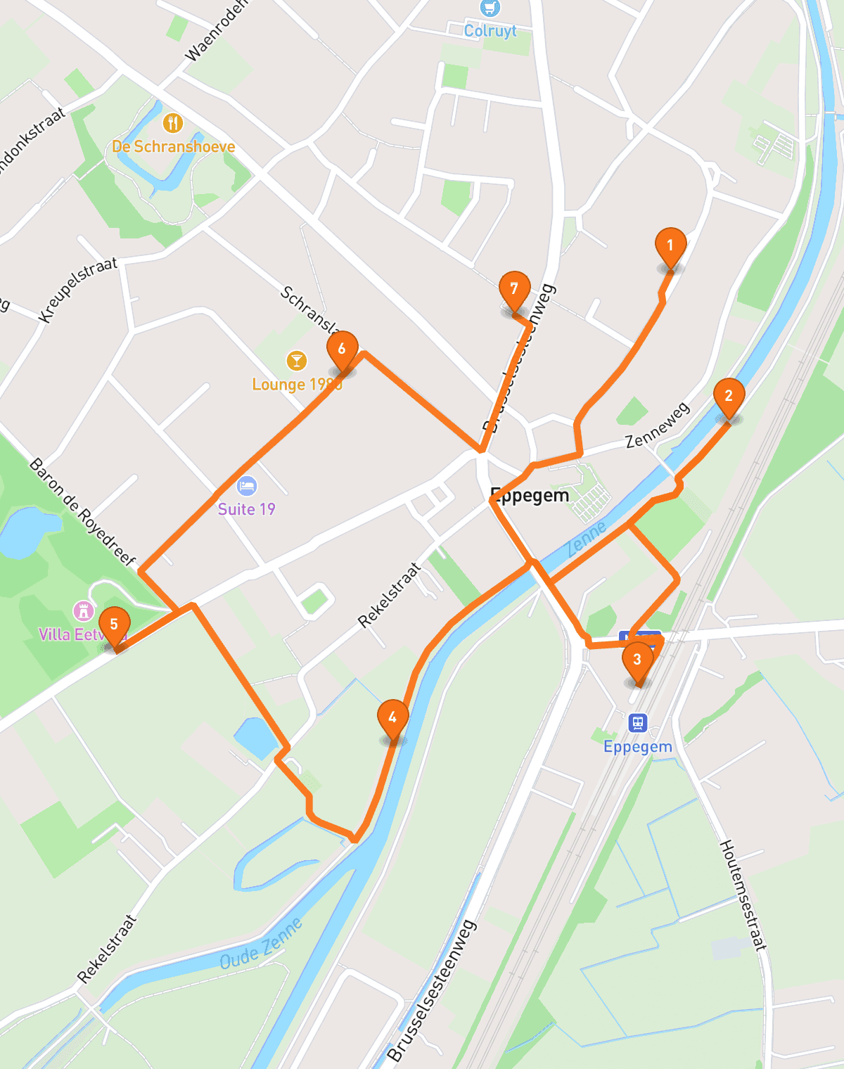 Street map with a walking route connecting seven numbered stops through the village